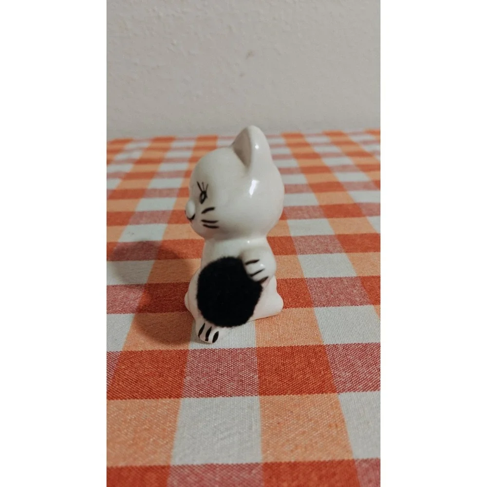 Vintage Kitty Cat Kitten Figurine White with Black Ball Pom Pom 3 inch